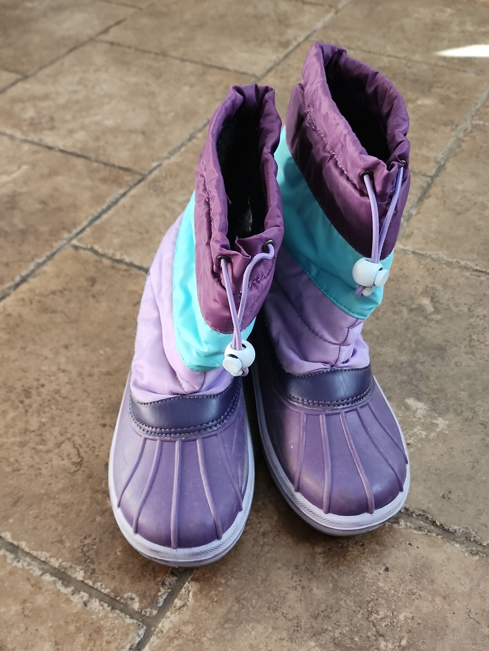 NWT Skechers Vintage 90s Snow Slopes Rainier Winter Boots Thinsulate Size 4